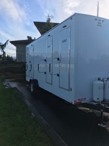 PeaceHealth-Skagit-Connections-Mobile-Shower-Unit-2021-Exterior-2