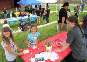 kids at a craft table at Berry Dairy Days