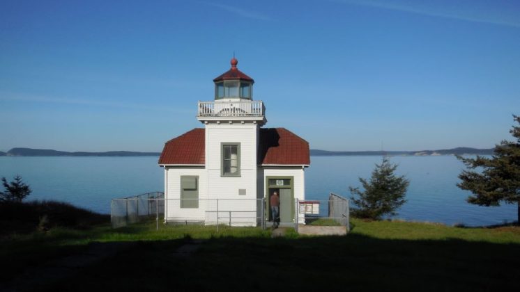 Exploring the Rich History of Burrows Island Lighthouse in Anacortes ...